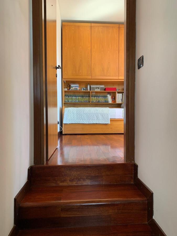 Near Como, Charming Apartment With Fireplace Грандате Екстериор снимка